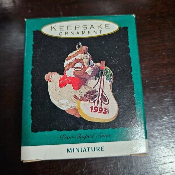 Pear Shaped Tones 1993 Hallmark Keepsake Miniature Ornament Collector's Series - Picture 1 of 2